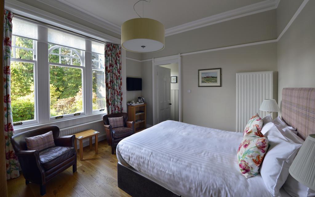 Torrdarach House Bed & Breakfast Питлохри Экстерьер фото
